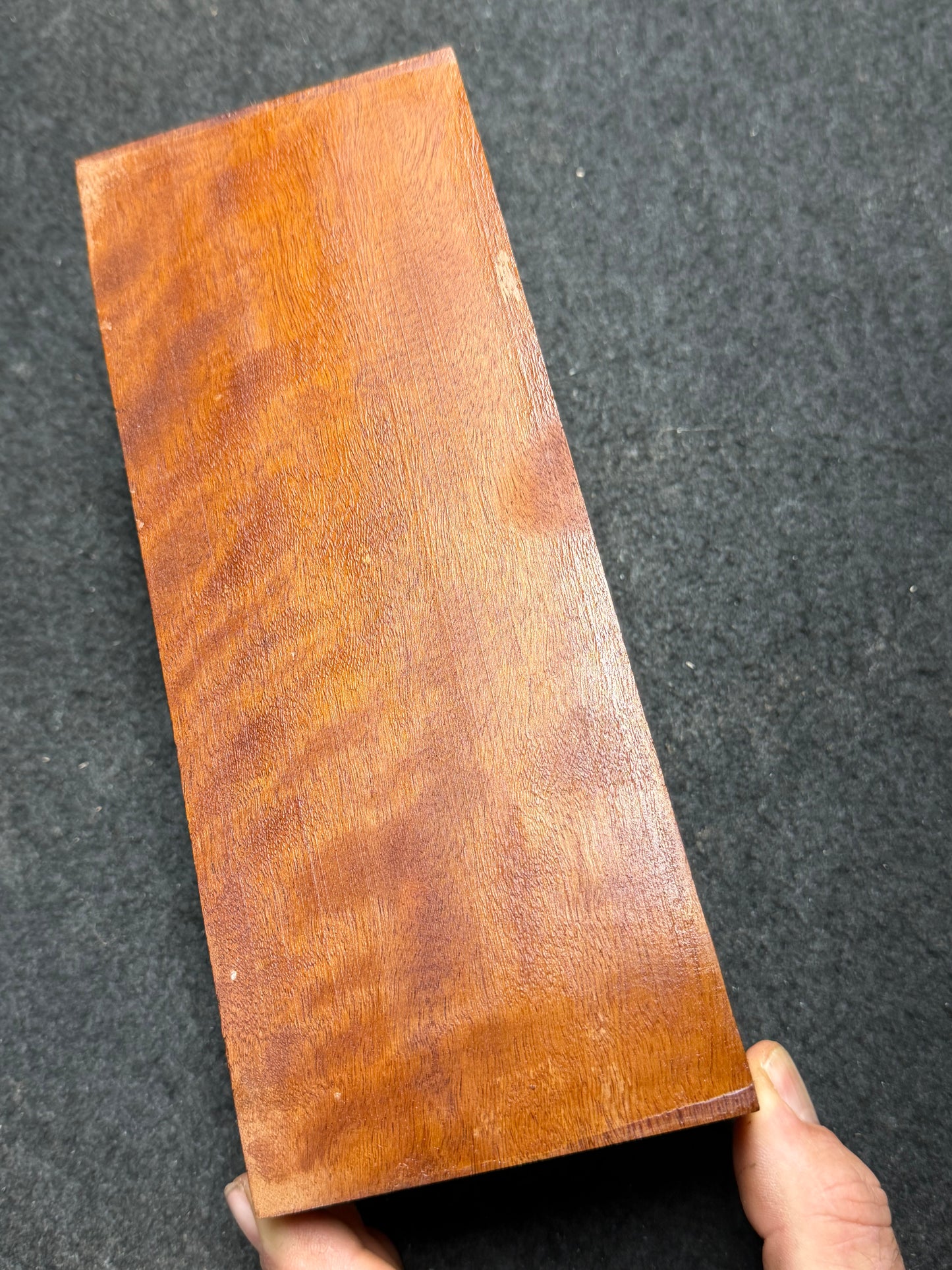 Rose Mahogany. 235x91x73mm