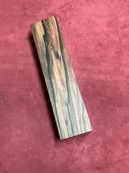 Ebony                  300x72x47mm