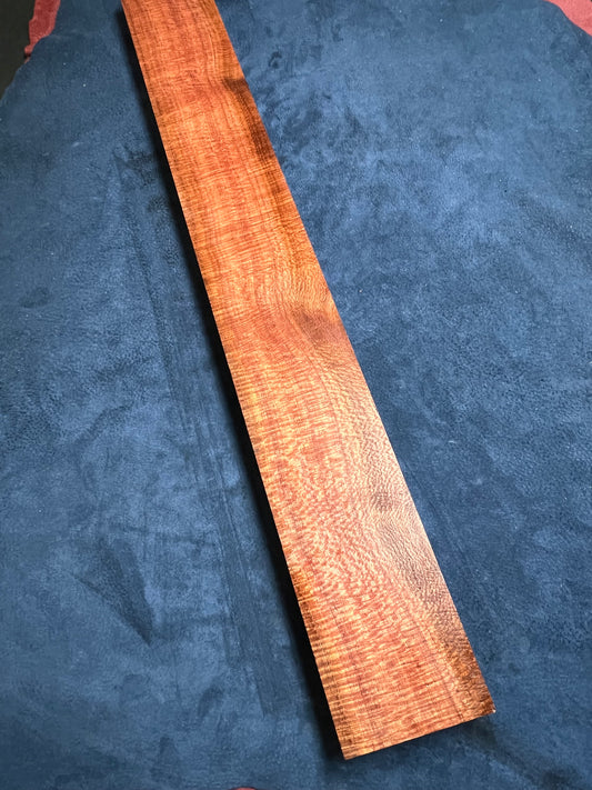 Beefwood 800x97x33mm