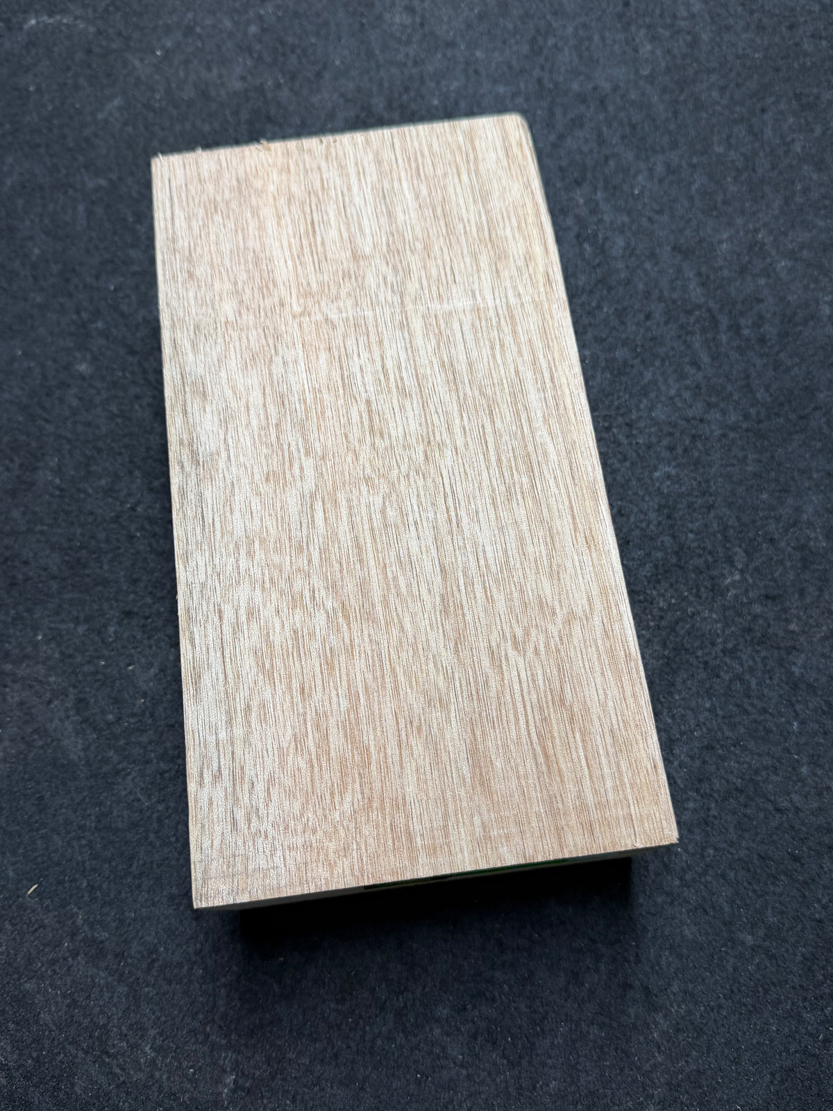 Brown Beech     228x120x68mm