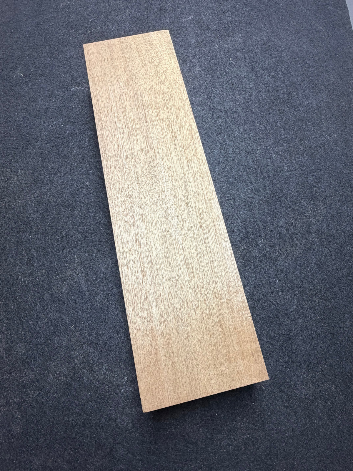 Brown Beech     435x115x67mm