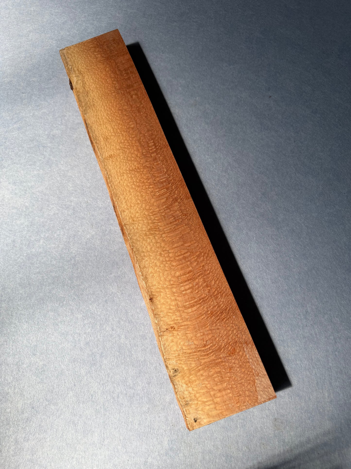 Macadamia 565x90x33mm