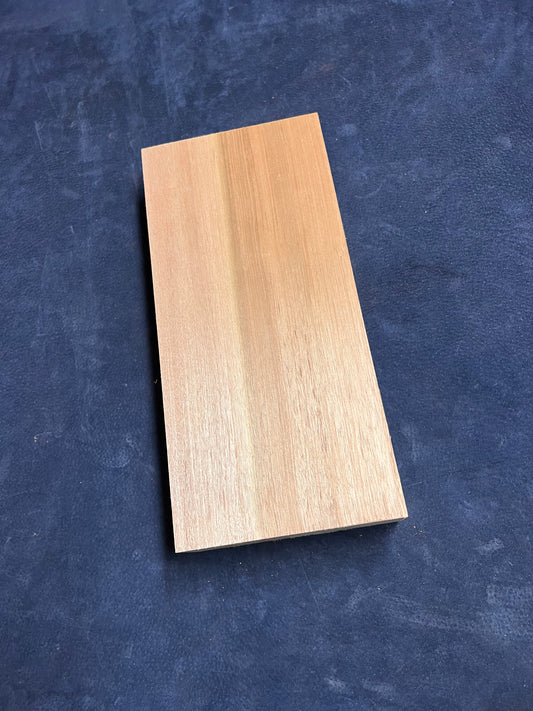 Brown Beech            305x140x58mm