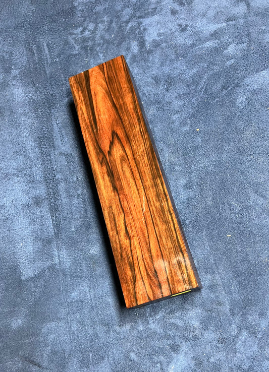 Ebony                  279x72x44mm