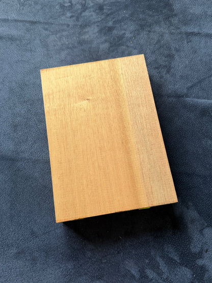 Brown Beech. 260x185x45mm