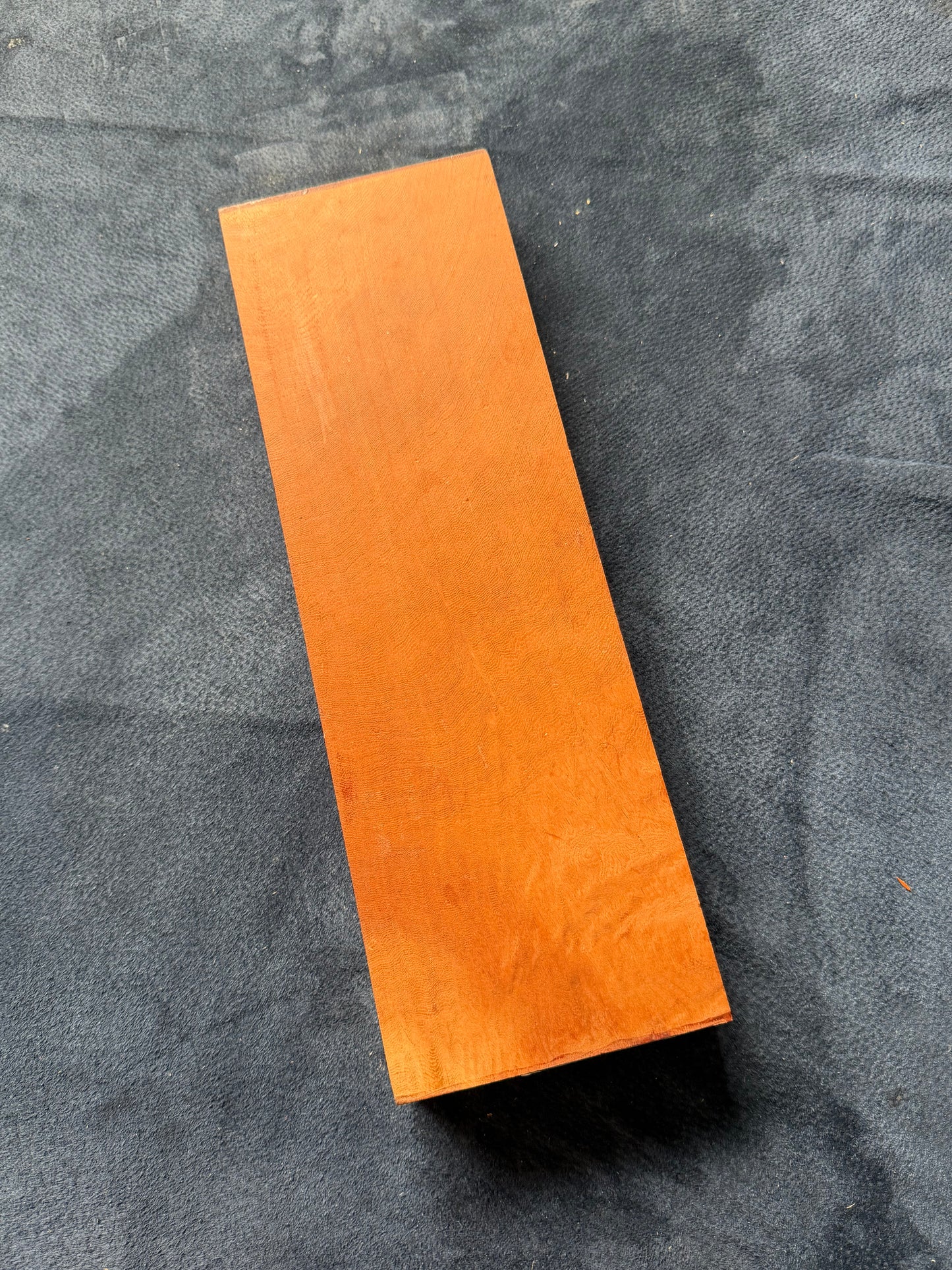 Rose Mahogany. 375x120x42mm