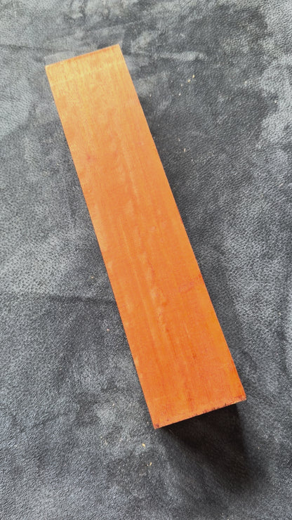 Rose Mahogany. 350x75x71mm